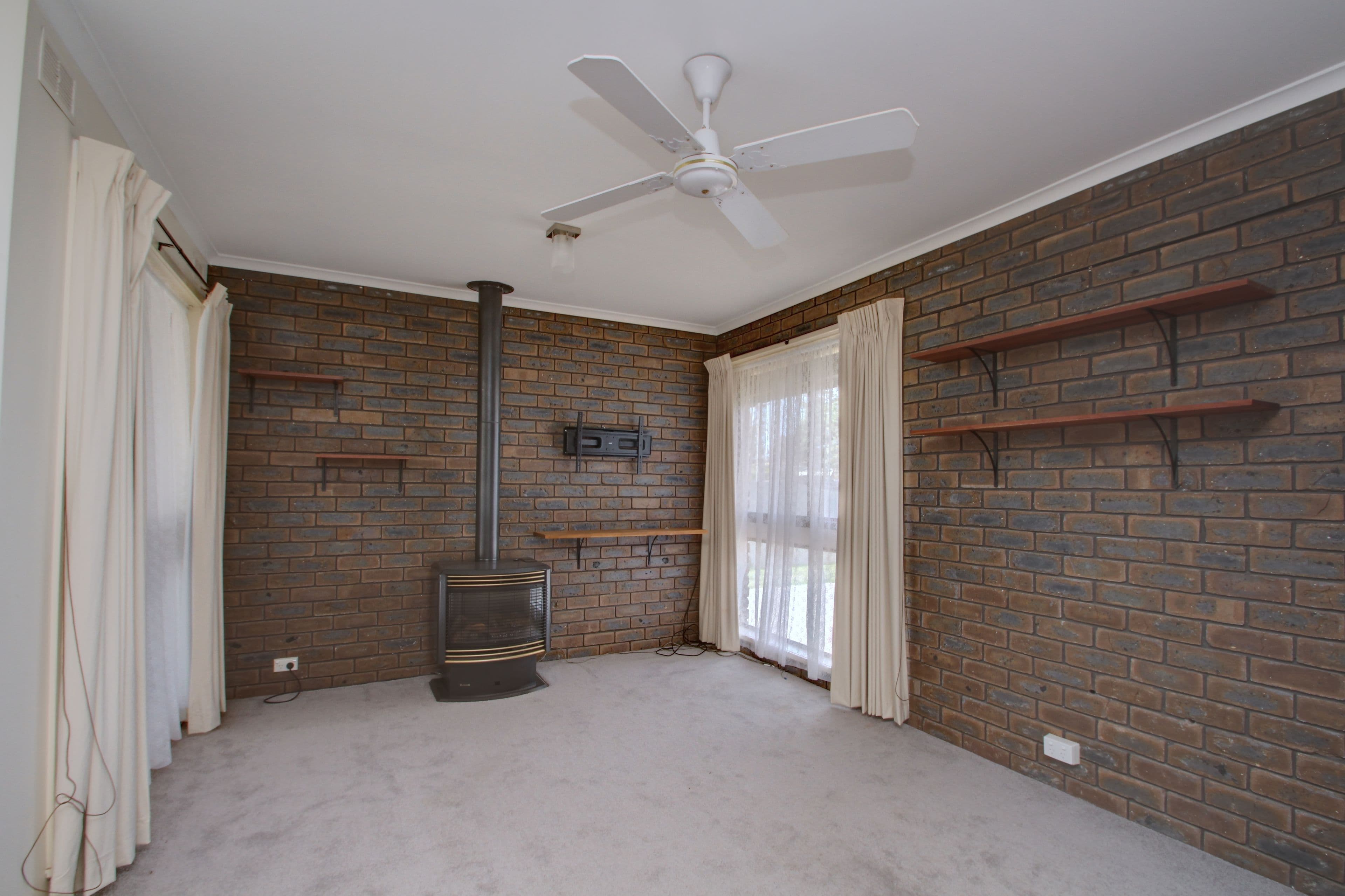 4 Manse Road, Cobram VIC 3644, Cobram - Thumbnail 2