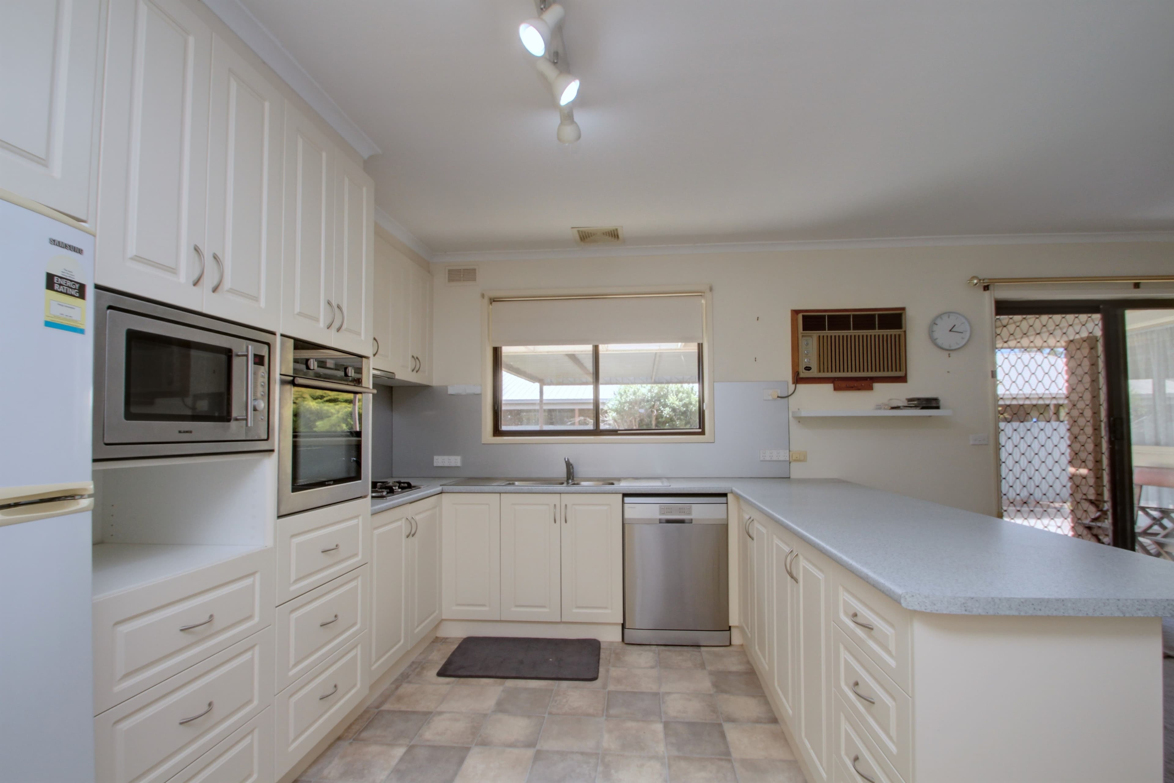 4 Manse Road, Cobram VIC 3644, Cobram - Thumbnail 3