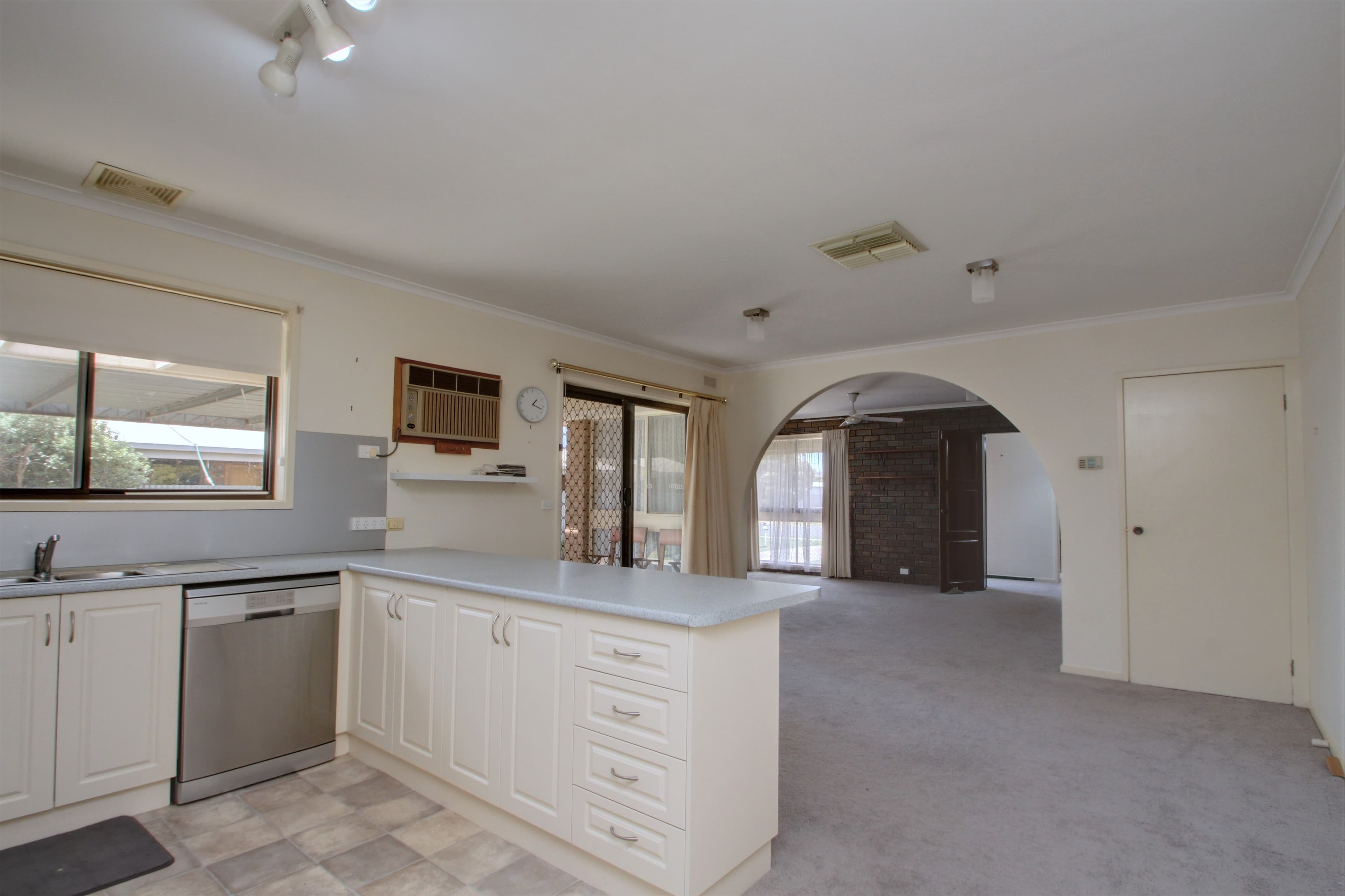 4 Manse Road, Cobram VIC 3644, Cobram - Thumbnail 5