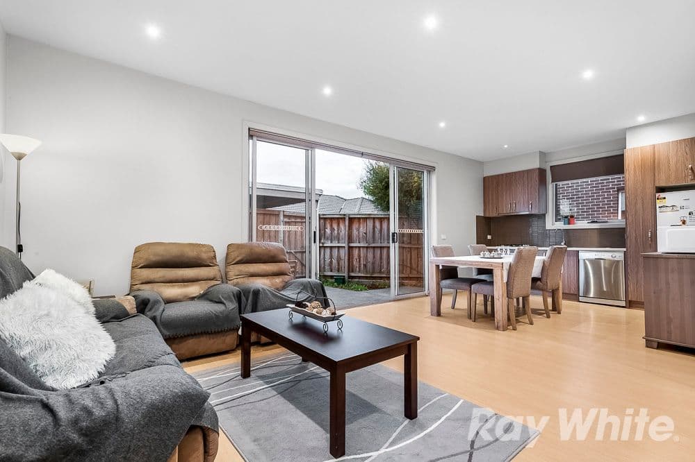 23 Tennyson Avenue, Clayton South VIC 3169, Clayton South - Thumbnail 2