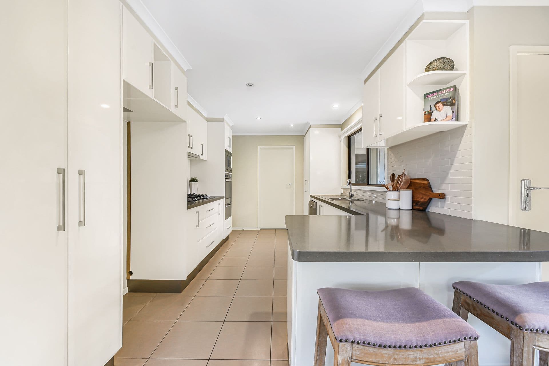8 Rheanva Street, Berwick VIC 3806, Berwick - Thumbnail 3