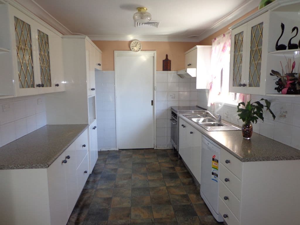 19 Ayrshire Street, BOSSLEY PARK NSW 2176, Bossley Park - Thumbnail 5