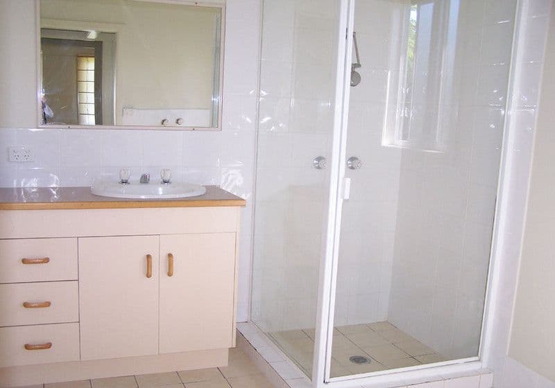 35 Fourth Avenue, PALM BEACH QLD 4221, Palm Beach - Thumbnail 5
