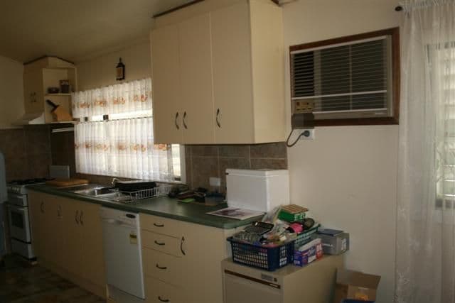 26 Chrystal Street, ROMA QLD 4455, Roma - Thumbnail 4