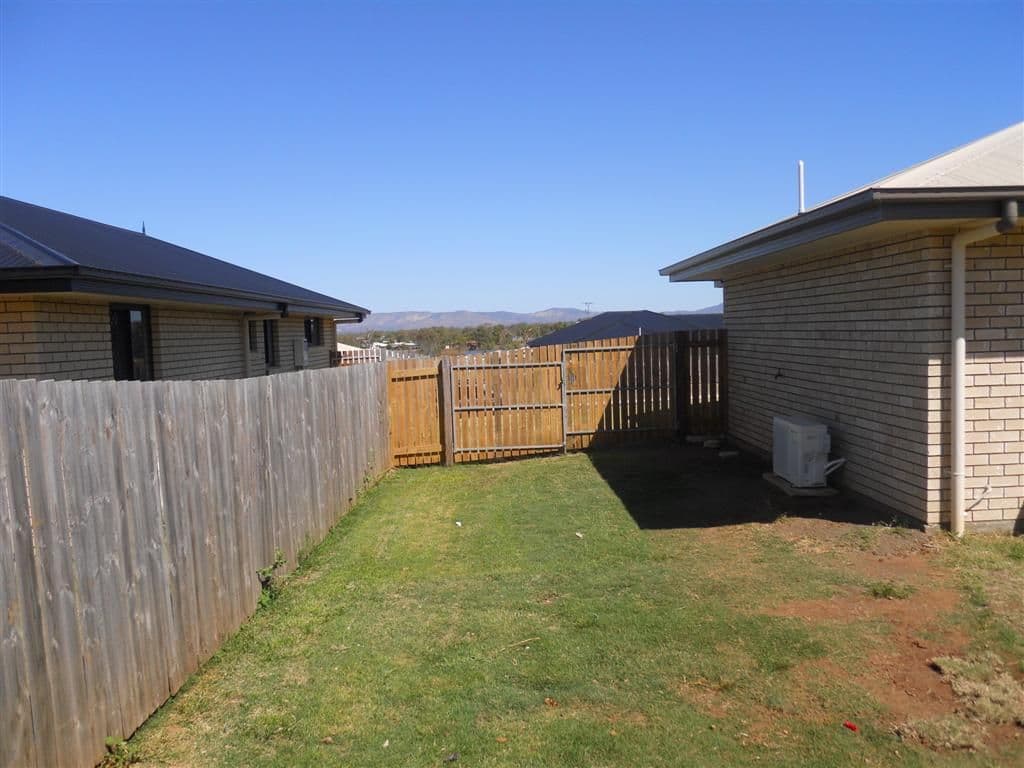 127 Abby Drive, GRACEMERE QLD 4702, Gracemere - Thumbnail 2