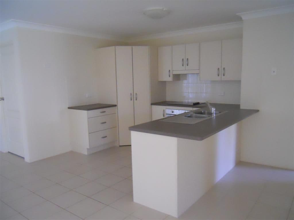 127 Abby Drive, GRACEMERE QLD 4702, Gracemere - Thumbnail 4