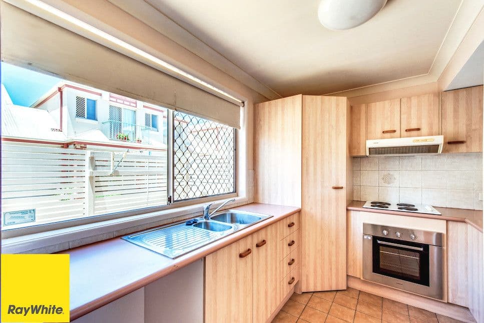 3 Kendall Street, Oxley QLD 4075, Oxley - Thumbnail 2