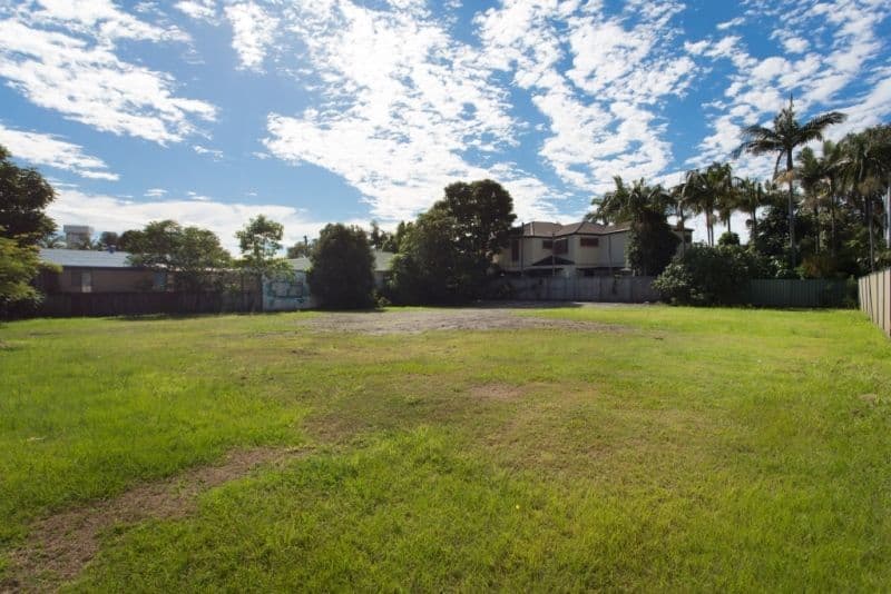 13 and 15 Hollywell Road, BIGGERA WATERS QLD 4216, Biggera Waters - Thumbnail 7