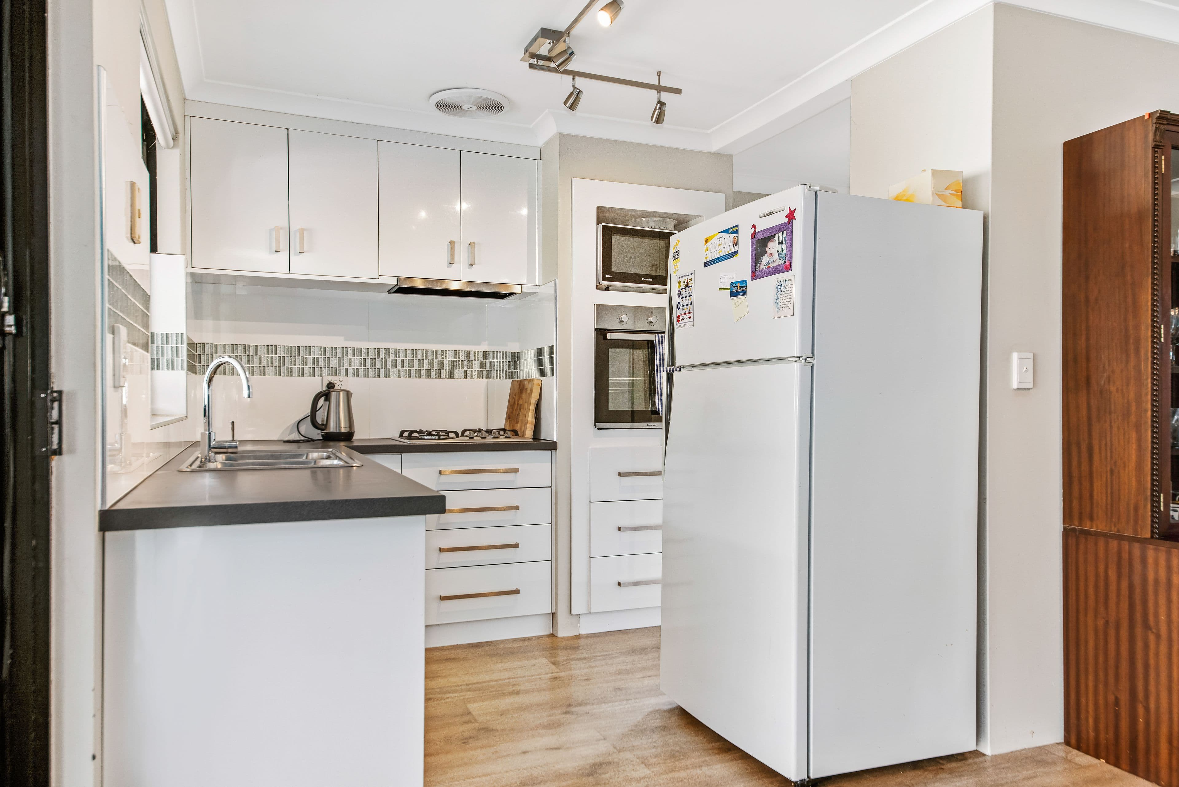 25 Dudley Drive, Usher WA 6230, Usher - Thumbnail 6