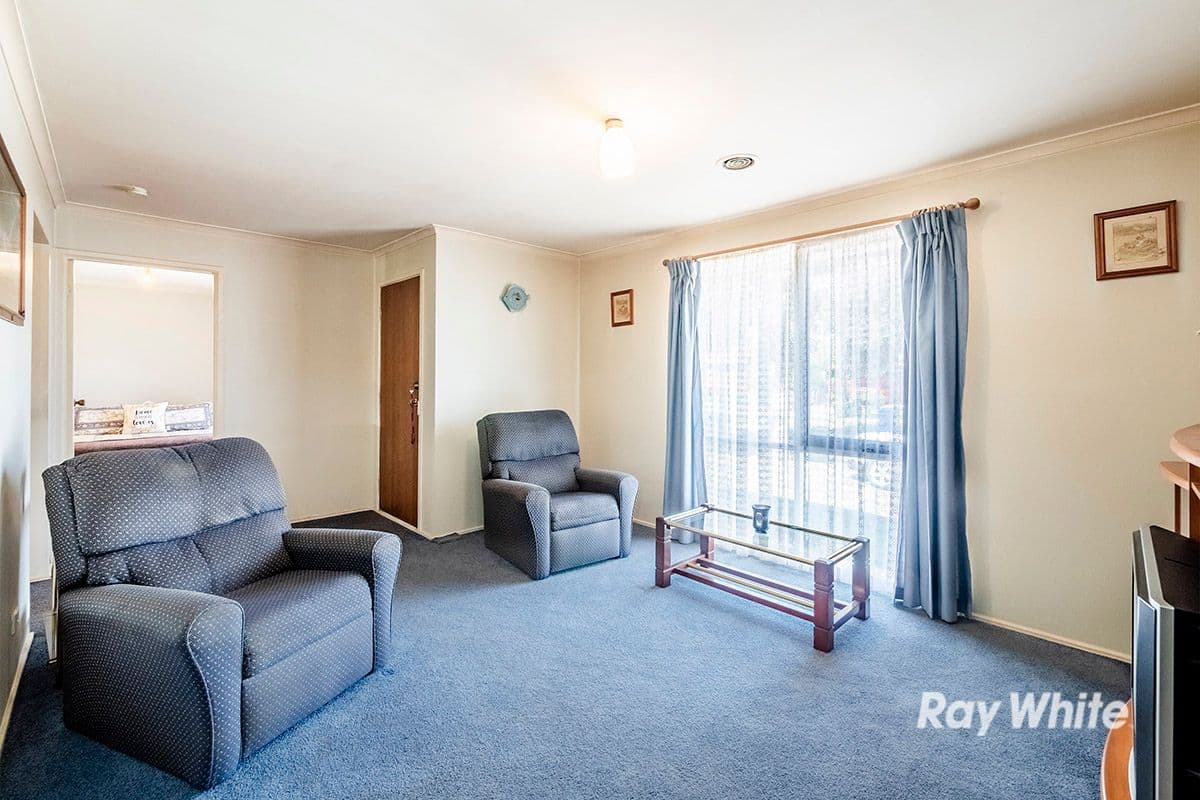 3 Brentwood Drive, Cranbourne North VIC 3977, Cranbourne North - Thumbnail 2