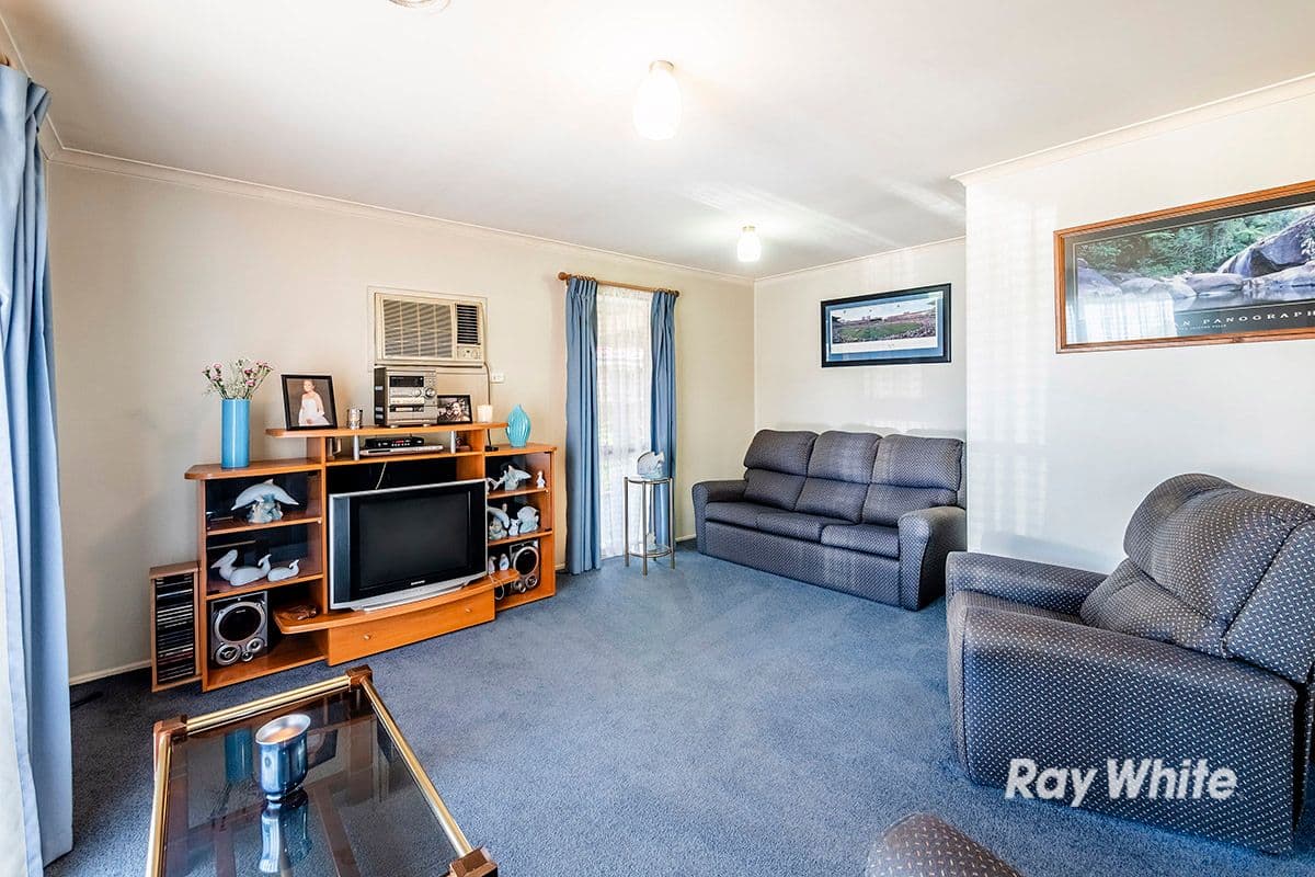 3 Brentwood Drive, Cranbourne North VIC 3977, Cranbourne North - Thumbnail 3