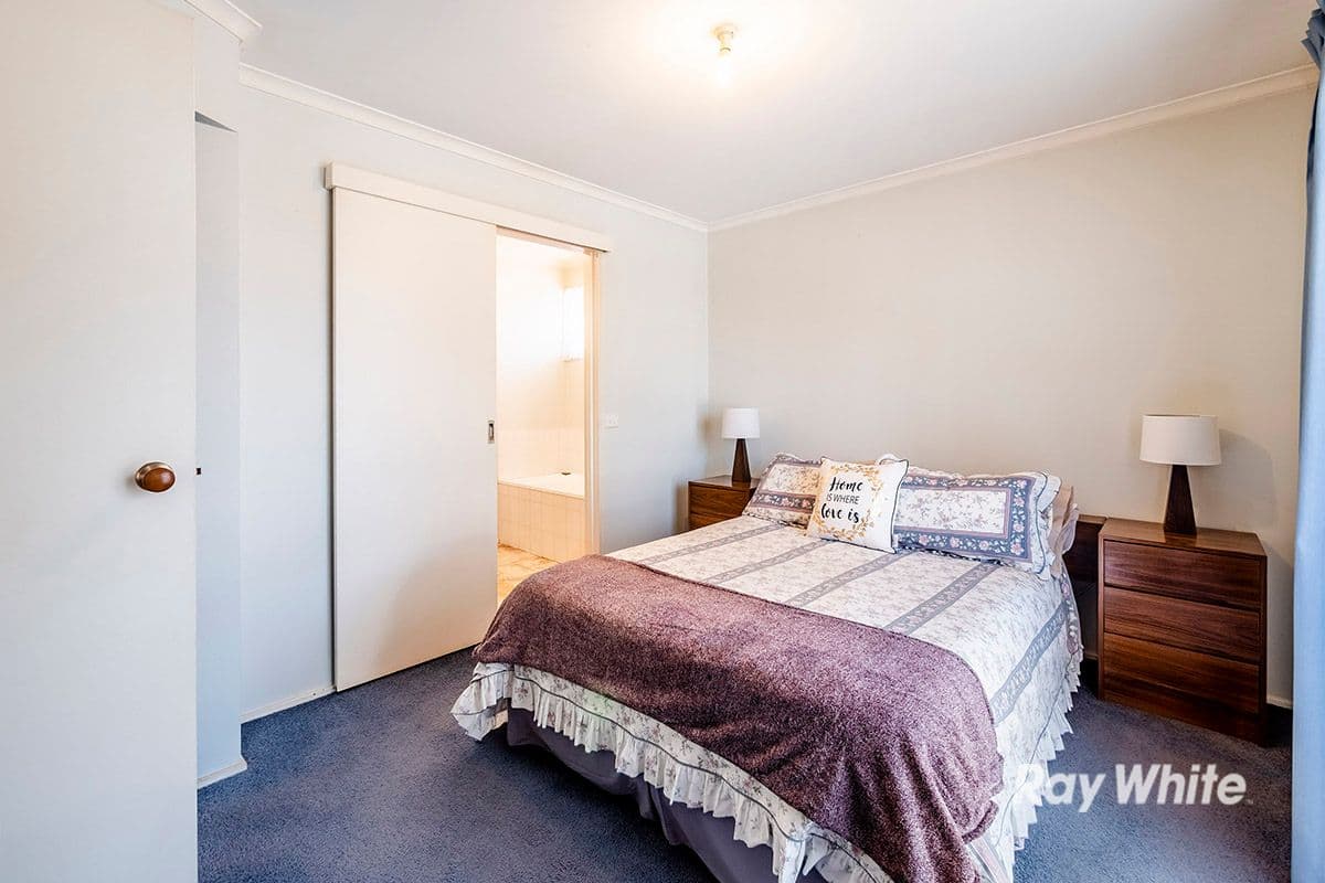 3 Brentwood Drive, Cranbourne North VIC 3977, Cranbourne North - Thumbnail 4