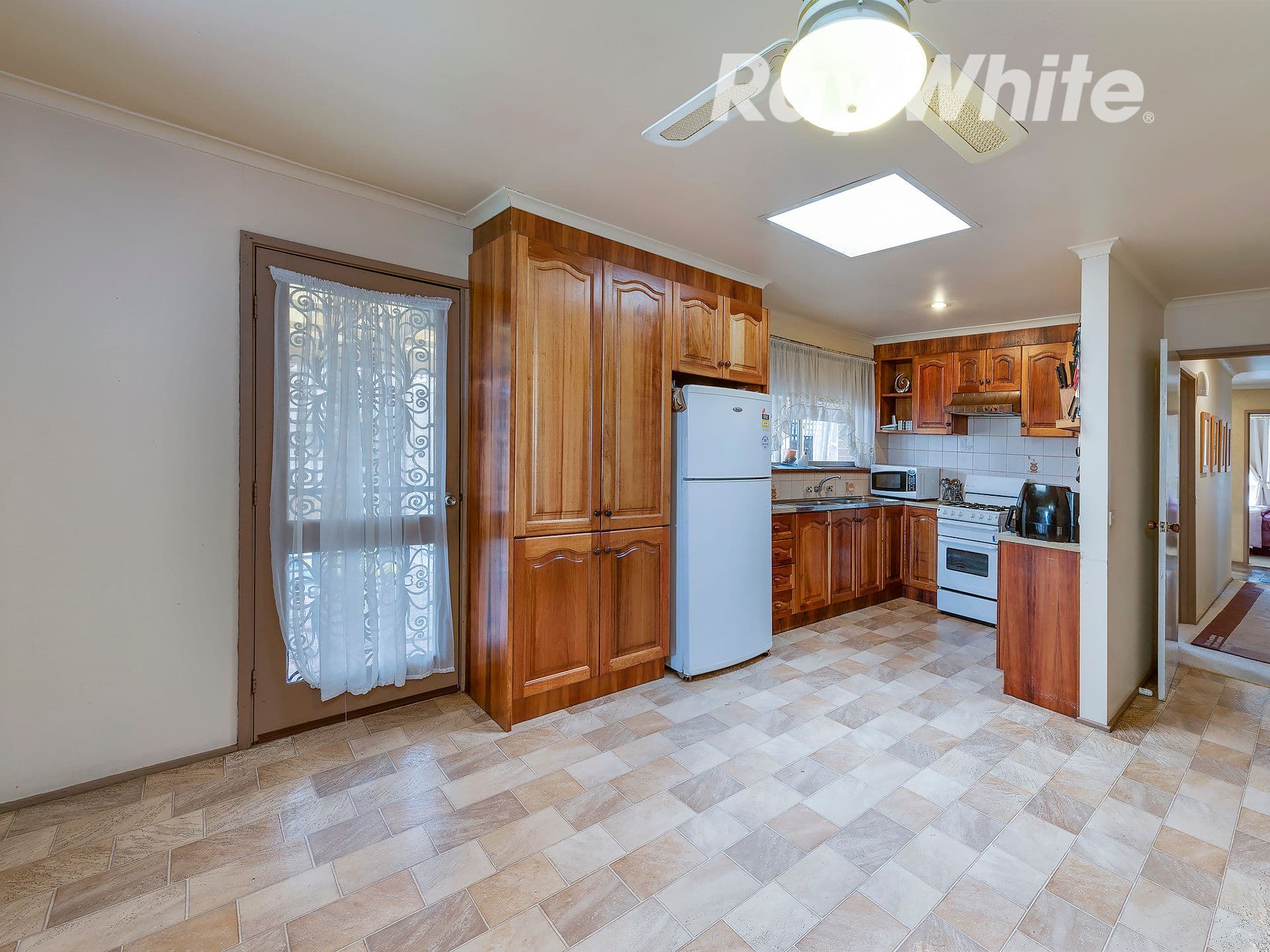 6 Henry Court, Epping VIC 3076, Epping - Thumbnail 2