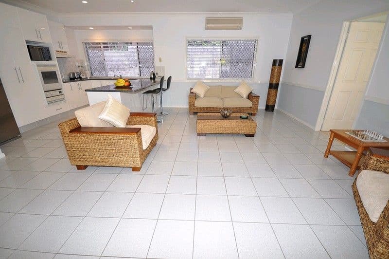 26 Pearson Close, ARUNDEL QLD 4214, Arundel - Thumbnail 4