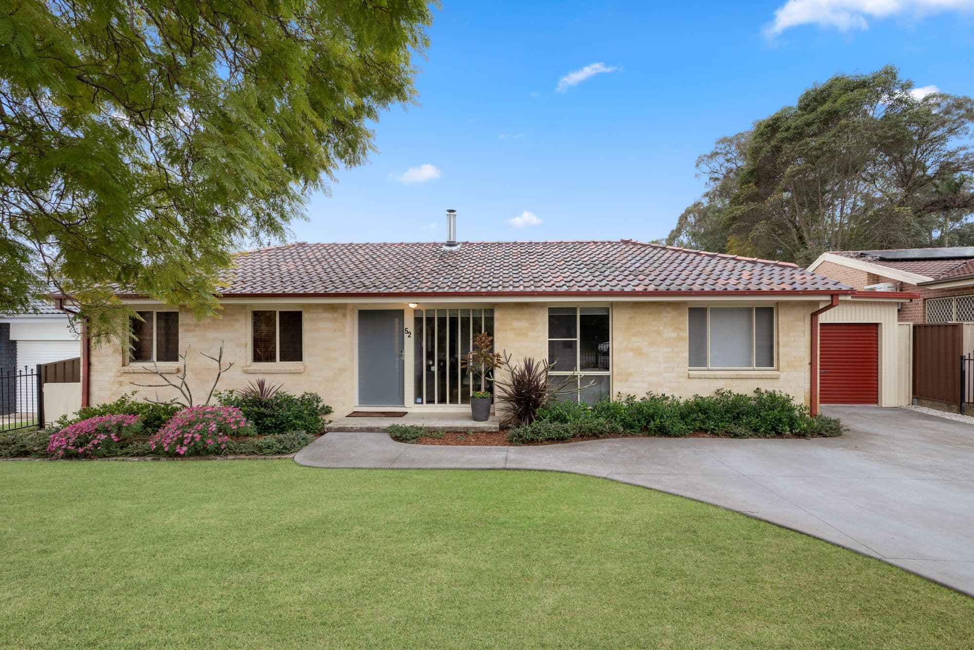 52 The Parkway, Bradbury NSW 2560, Bradbury - Thumbnail 2