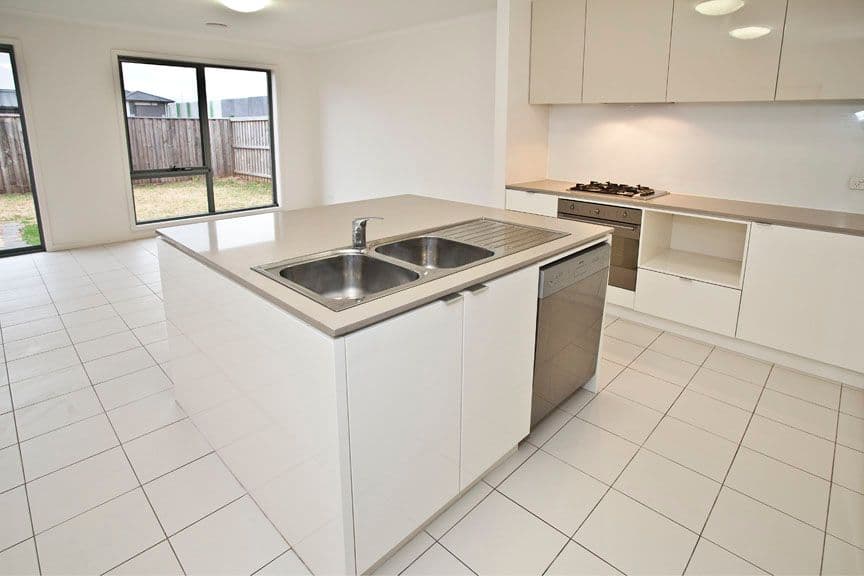 39 Brunton Crescent, MULGRAVE VIC 3170, Mulgrave - Thumbnail 2