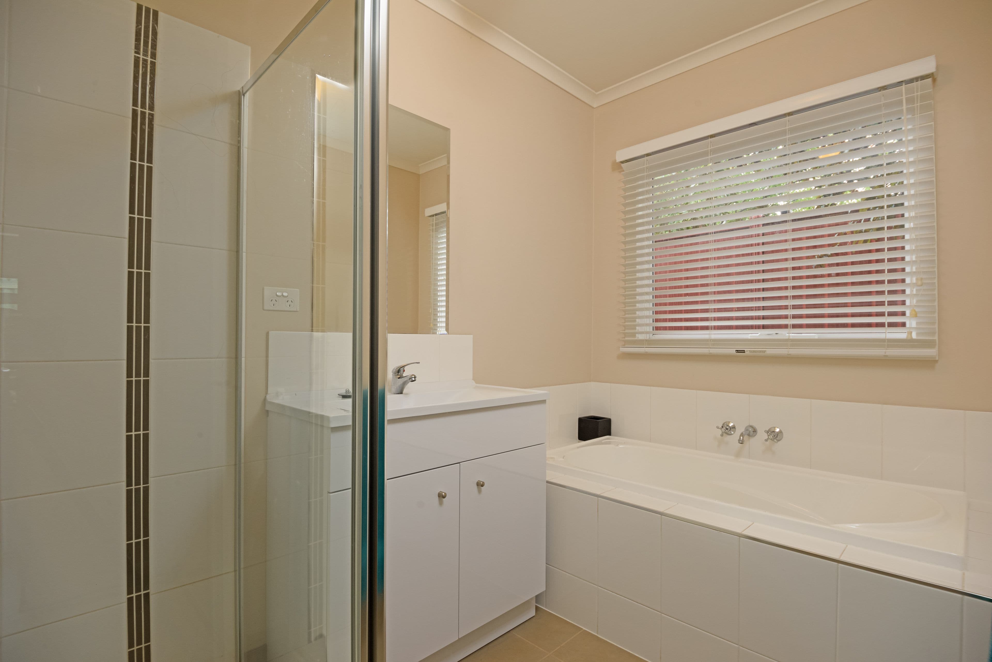803a Laurie Street, Mount Pleasant VIC 3350, Mount Pleasant - Thumbnail 8