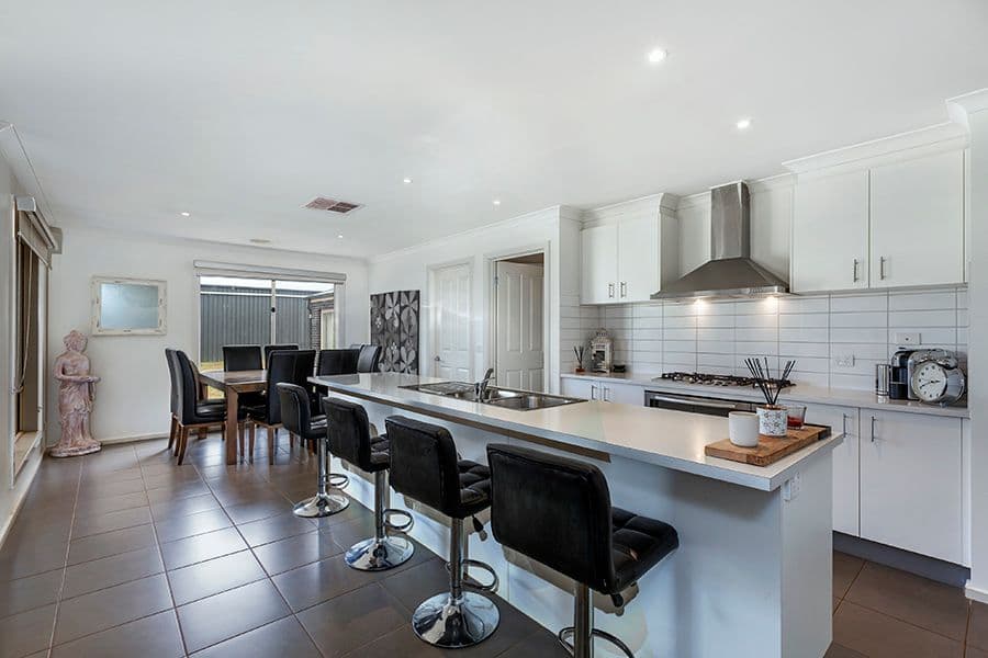 5 Thomas Drive, Hopetoun Park VIC 3340, Hopetoun Park - Thumbnail 5