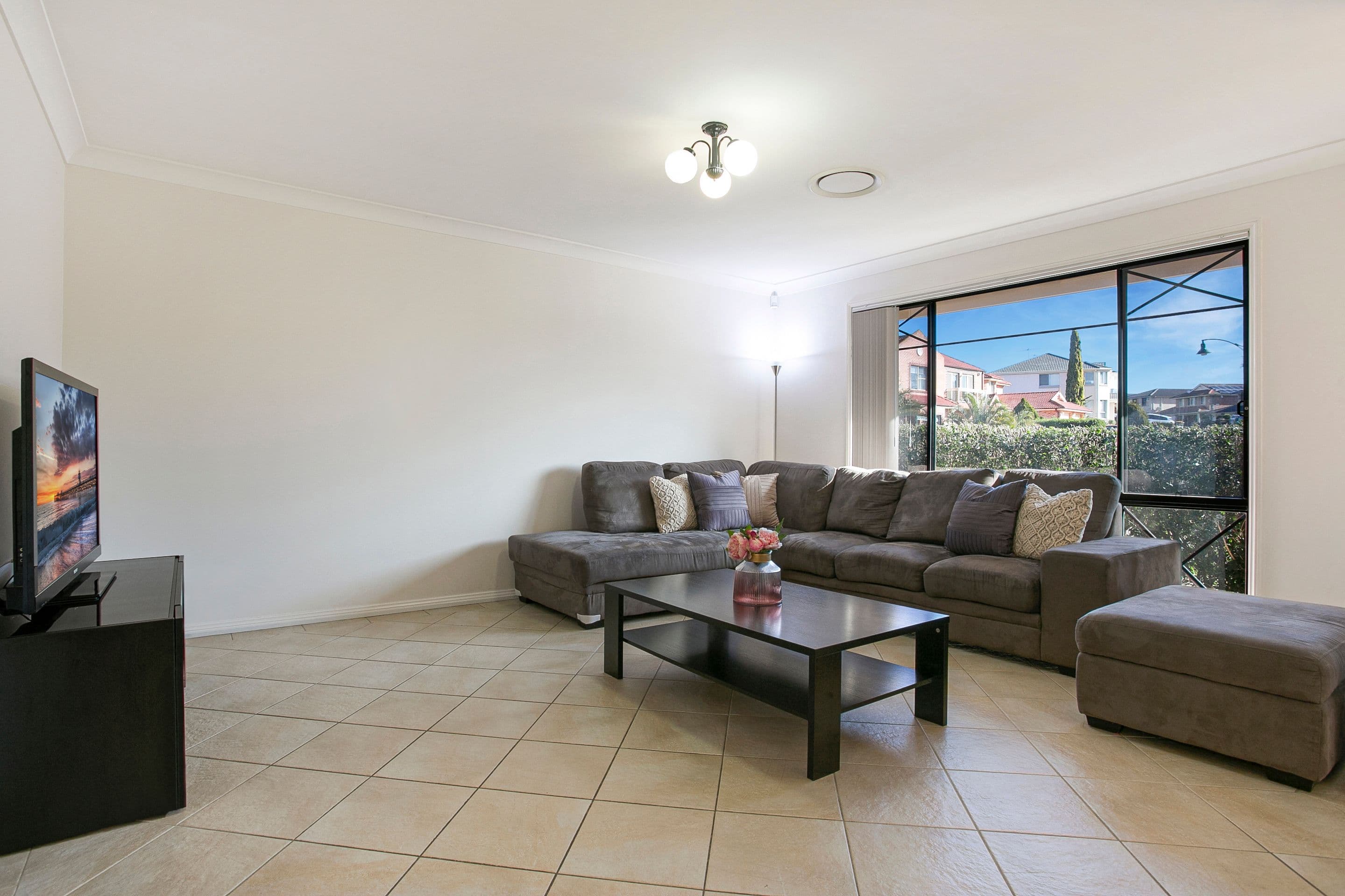 8 Blackburn Avenue, West Hoxton NSW 2171, West Hoxton - Thumbnail 2