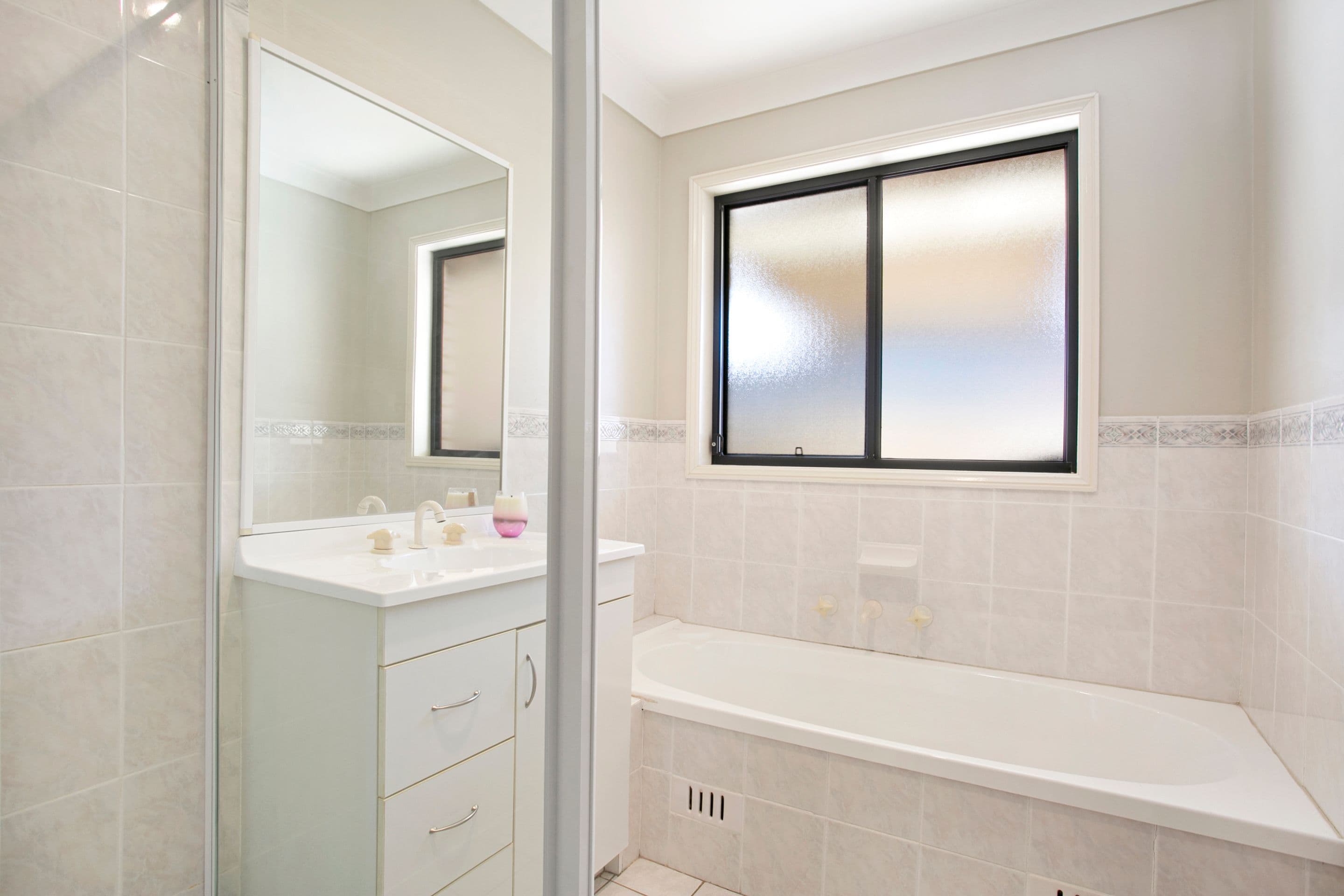 8 Blackburn Avenue, West Hoxton NSW 2171, West Hoxton - Thumbnail 6