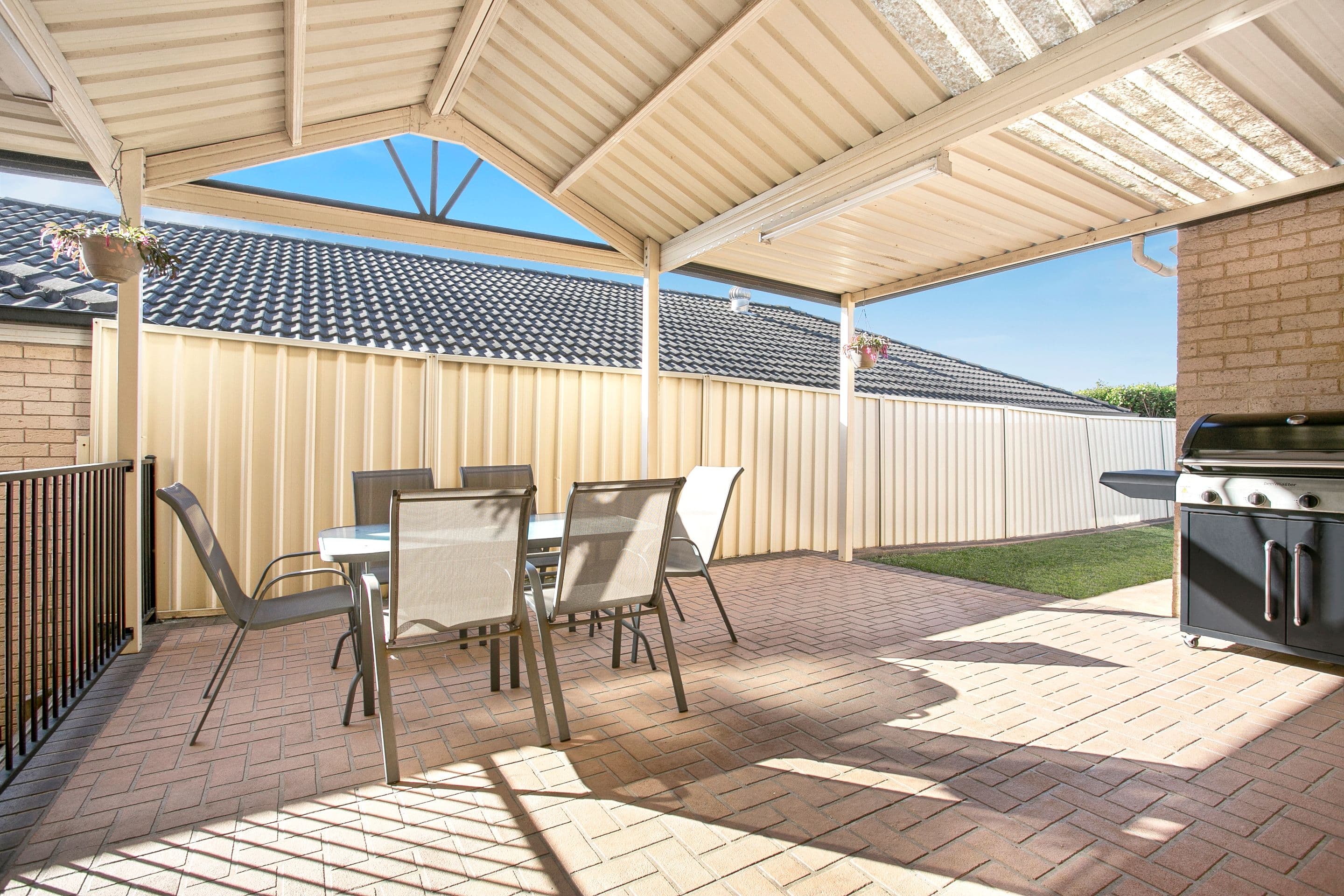 8 Blackburn Avenue, West Hoxton NSW 2171, West Hoxton - Thumbnail 8