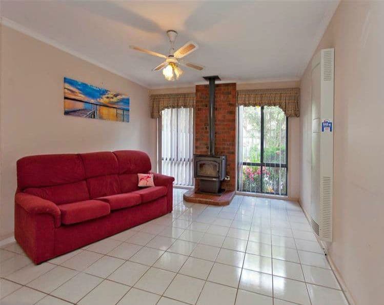 92 Hammer Street, Howlong NSW 2643, Howlong - Thumbnail 4