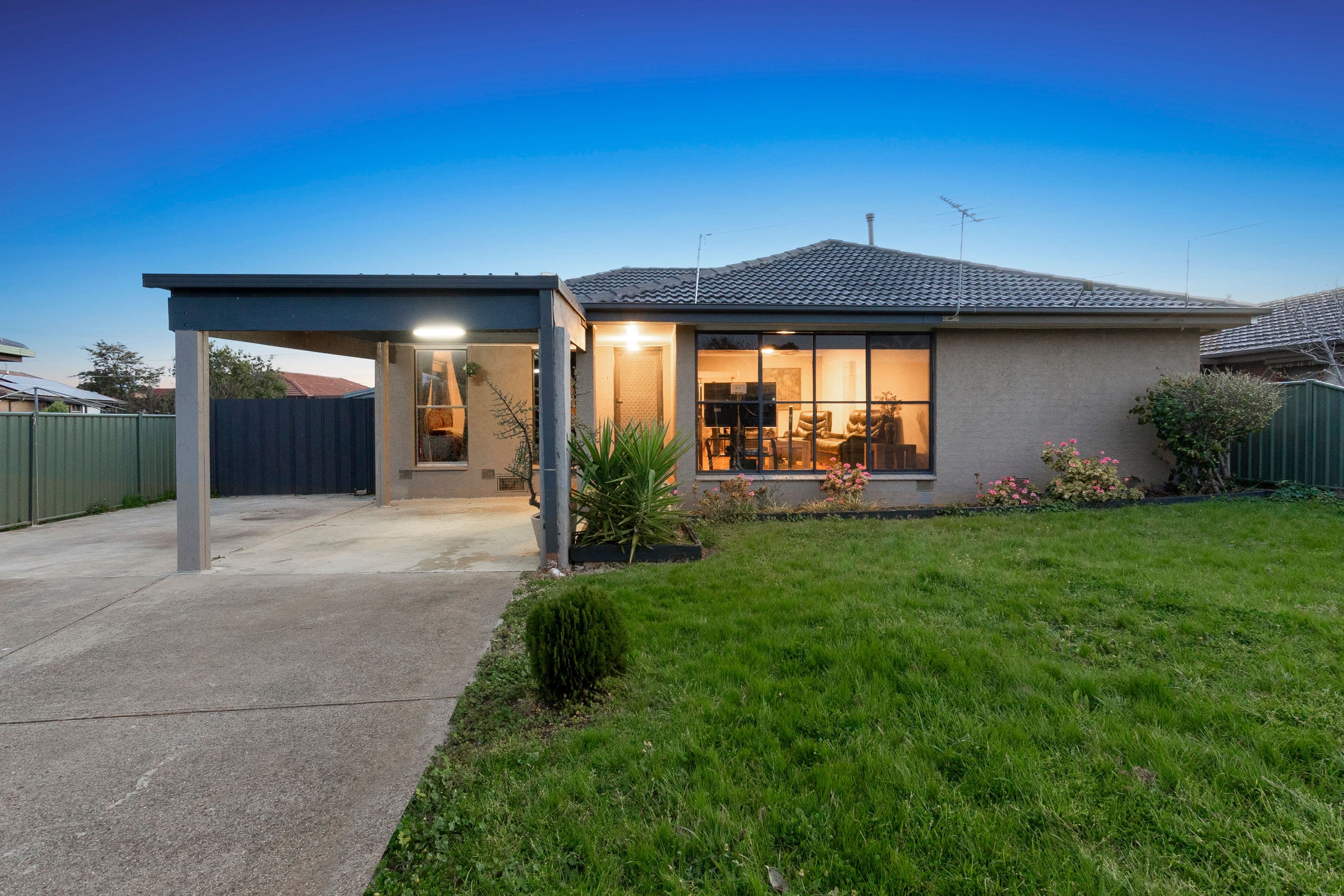 10 Greenhill Crescent, Wyndham Vale VIC 3024, Wyndham Vale - Thumbnail 3