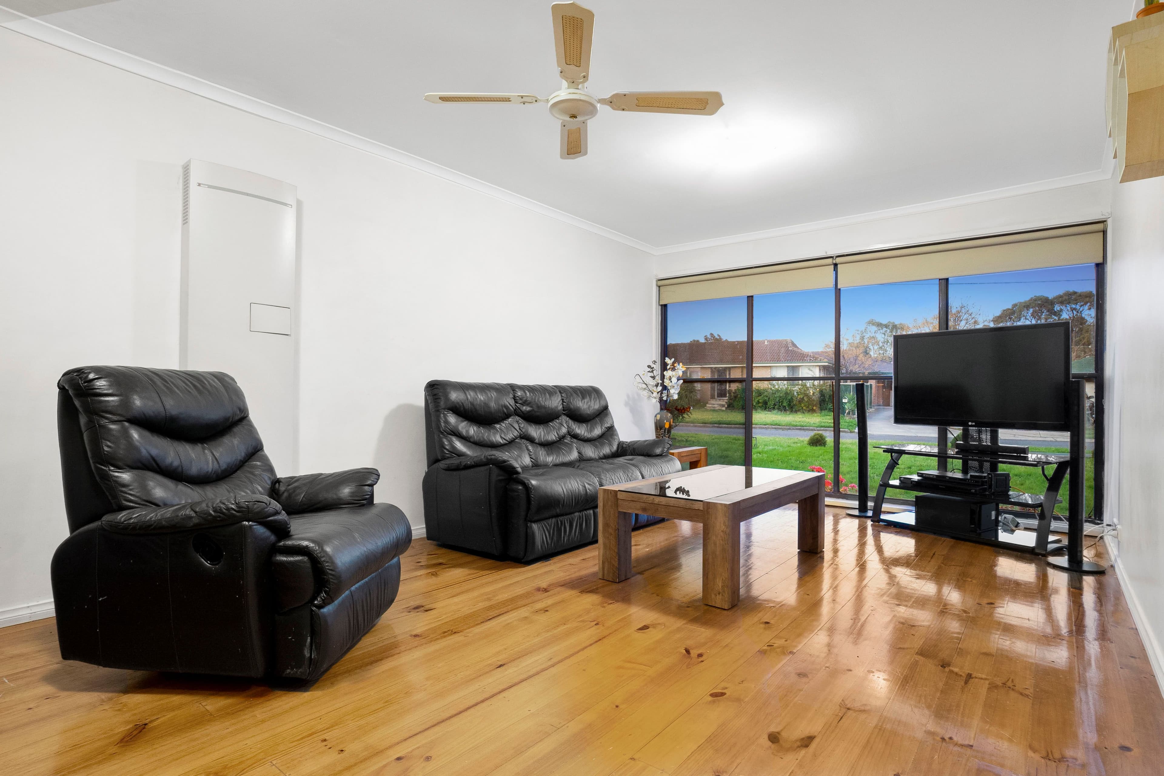 10 Greenhill Crescent, Wyndham Vale VIC 3024, Wyndham Vale - Thumbnail 4