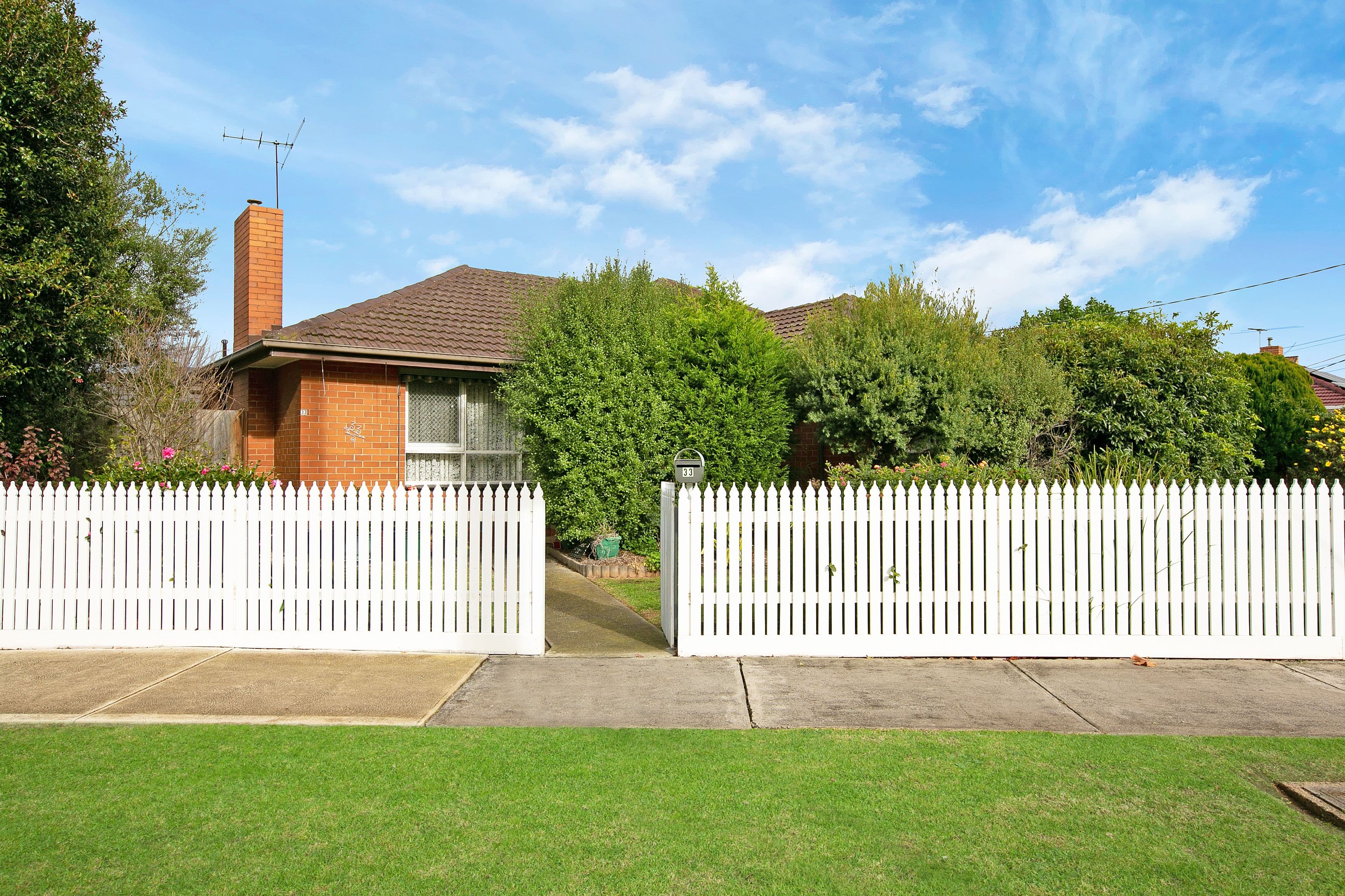 33 Elliot Street, Reservoir VIC 3073, Reservoir - Thumbnail 2