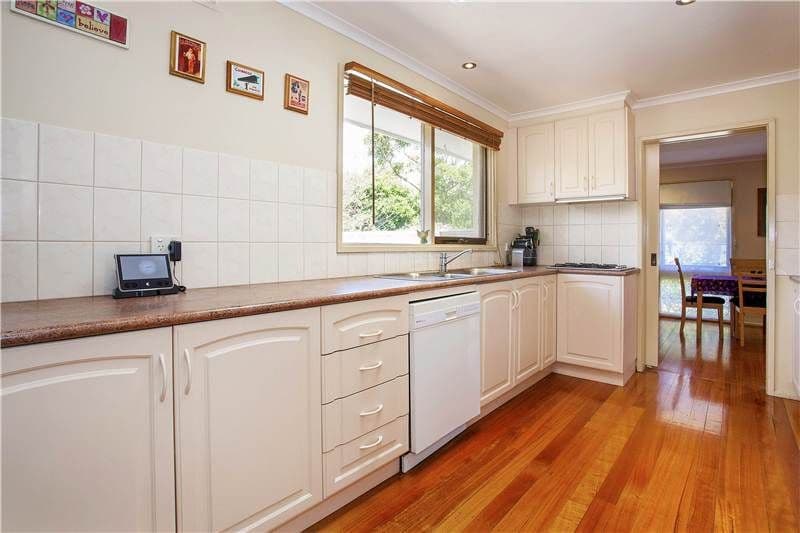 13 Sheeran Crescent, LARA VIC 3212, Lara - Thumbnail 3