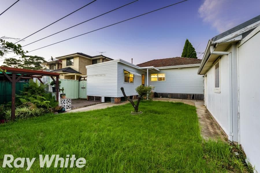 138 Smith Street, PENDLE HILL NSW 2145, Pendle Hill - Thumbnail 2