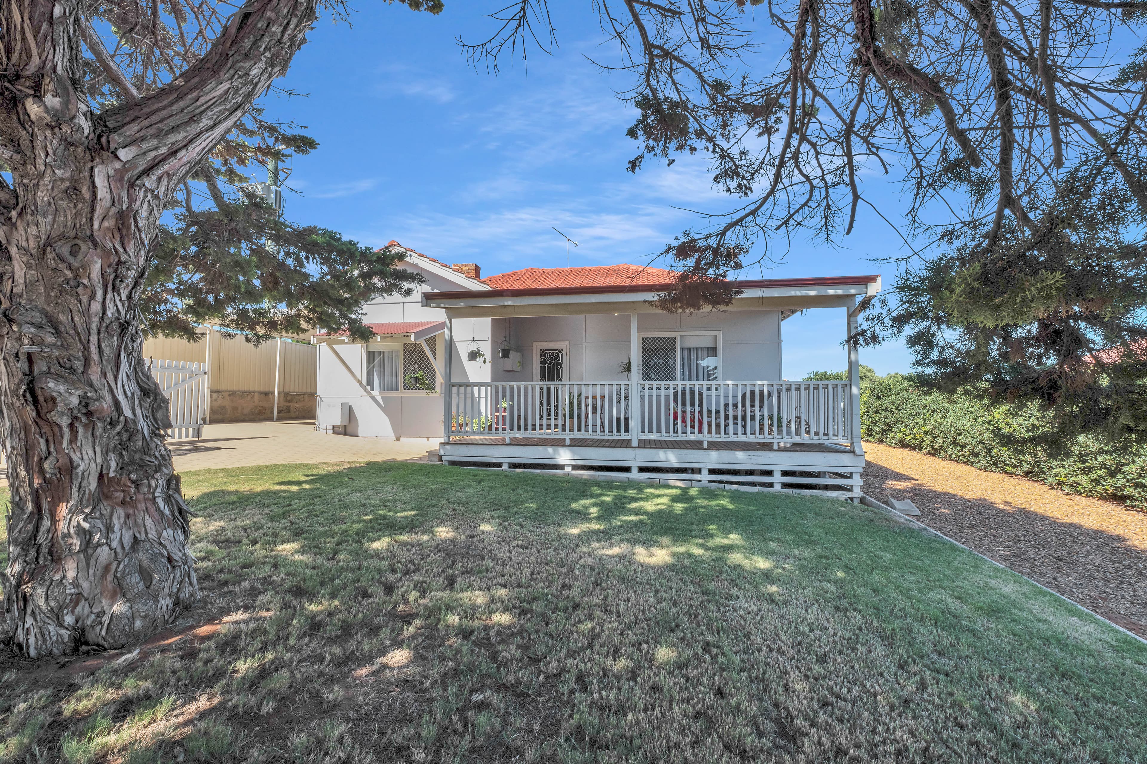 10 Hutchinson Street, Geraldton WA 6530, Geraldton - Image 1