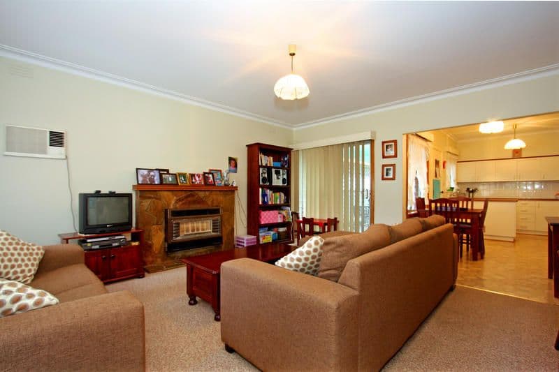 8 Sundew Avenue, ROSEBUD VIC 3939, Rosebud - Thumbnail 4