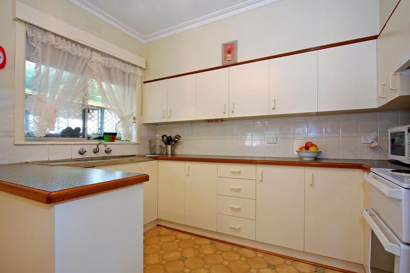 8 Sundew Avenue, ROSEBUD VIC 3939, Rosebud - Thumbnail 6