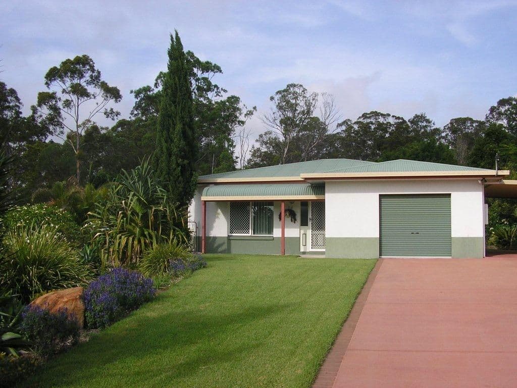 5 Farmborough Court, SOUTHSIDE QLD 4570, Southside - Image 1