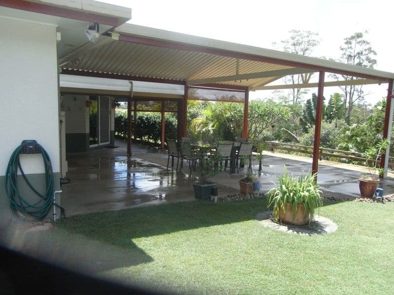 5 Farmborough Court, SOUTHSIDE QLD 4570, Southside - Thumbnail 2