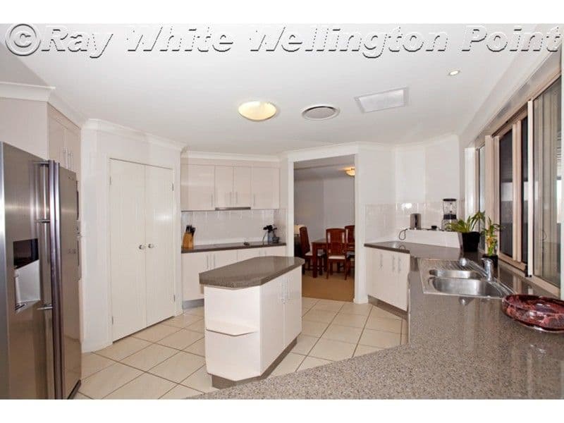 14 Trafalgar Vale Avenue, WELLINGTON POINT QLD 4160, Wellington Point - Thumbnail 4