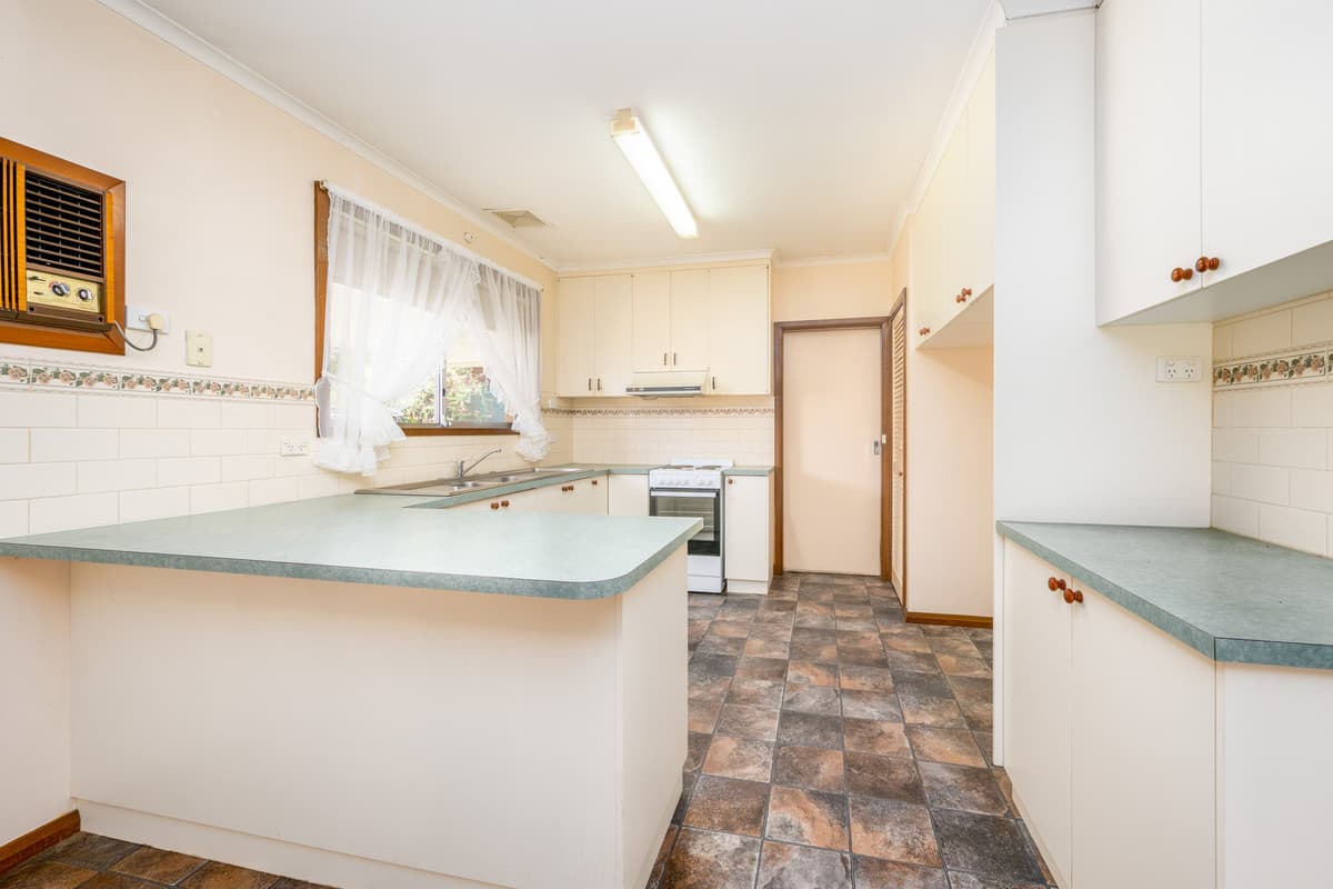 1 Carson Street, Shepparton VIC 3630, Shepparton - Thumbnail 2
