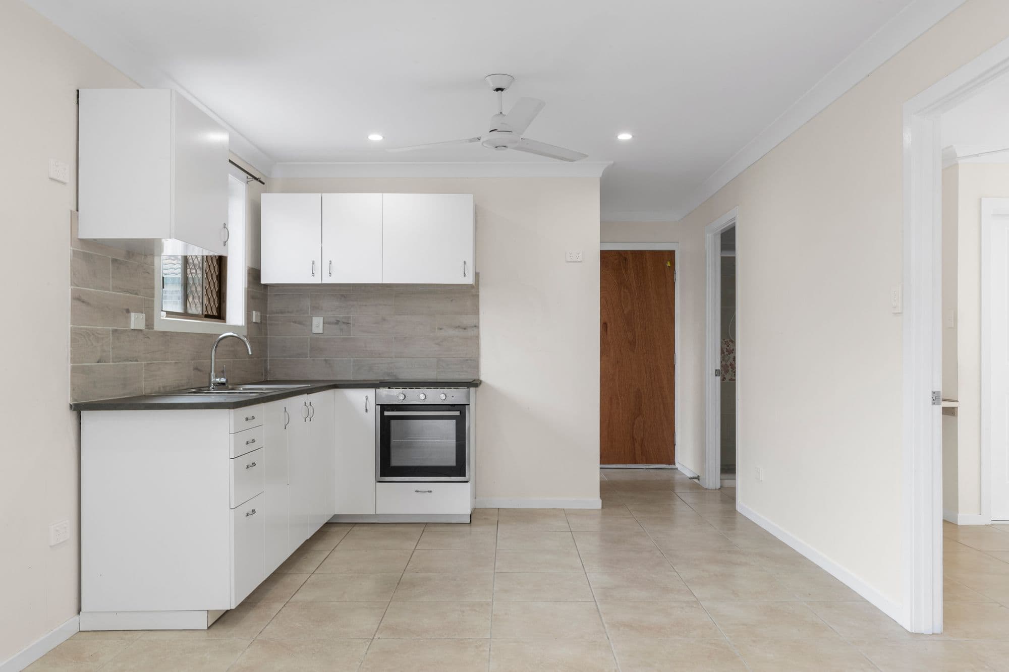 29 Livermore Street, Redcliffe QLD 4020, Redcliffe - Thumbnail 4
