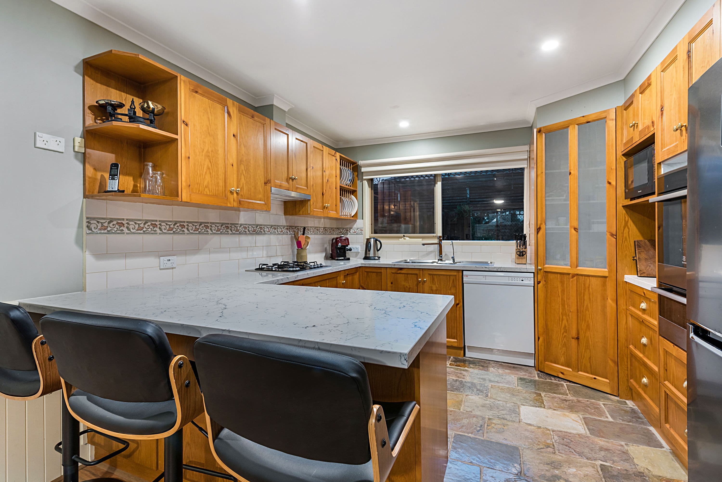 17 Riddell Road, Wantirna South VIC 3152, Wantirna South - Thumbnail 5
