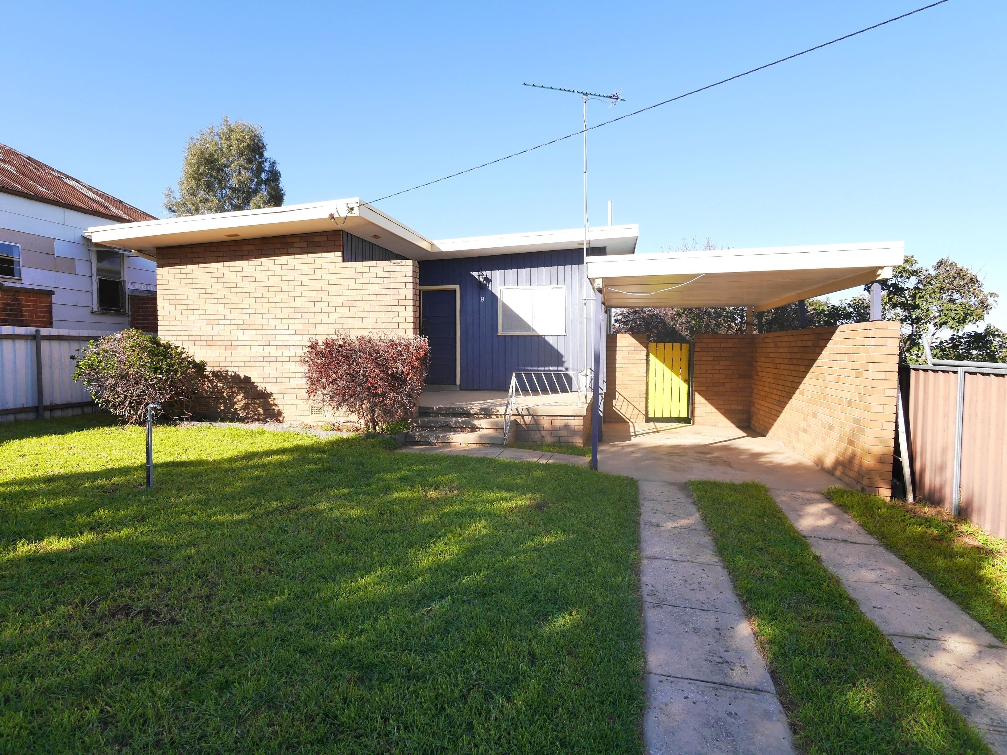 9 Coota Street, Cowra - Image 1