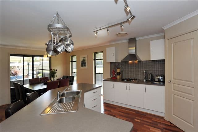 19 Ace Drive, GLENVALE QLD 4350, Glenvale - Thumbnail 4