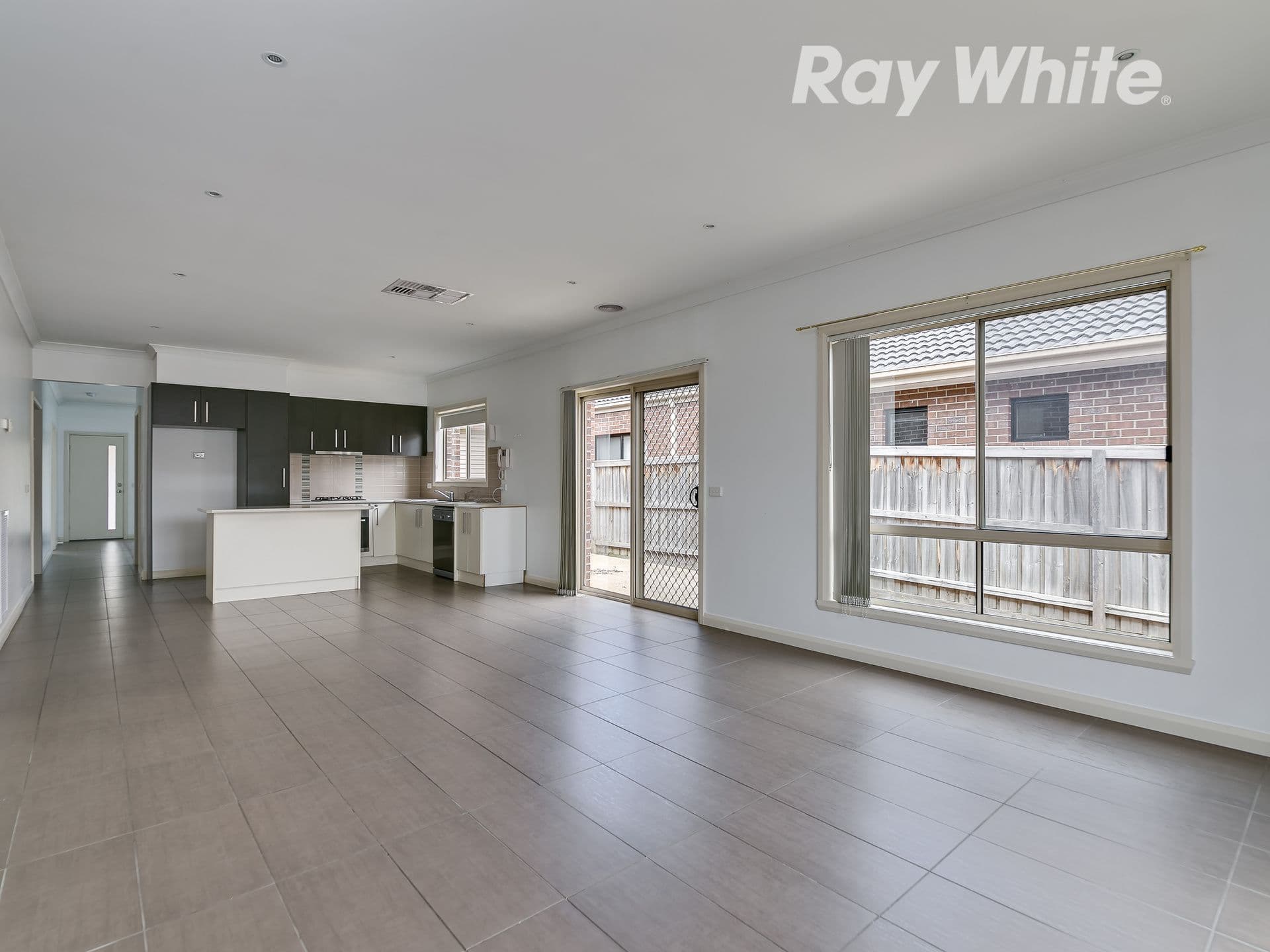 23 Prada Drive, Epping VIC 3076, Epping - Thumbnail 3