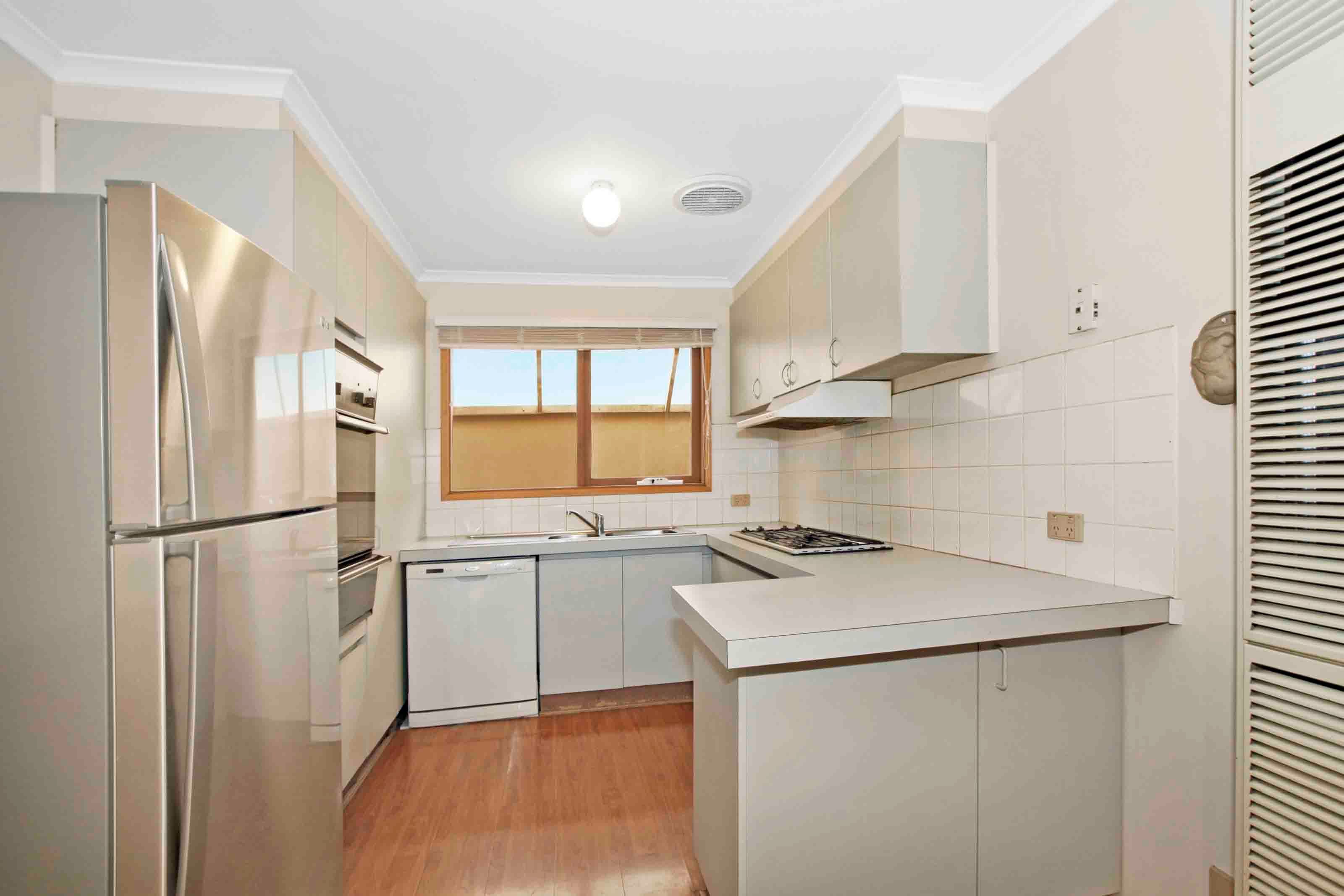 16 Lauren Court, Epping VIC 3076, Epping - Thumbnail 2