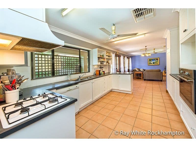 9 Rees Jones Close, Frenchville QLD 4701, Frenchville - Thumbnail 4