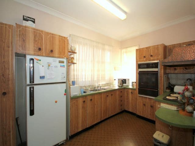 19 Bulwarra Avenue, SEFTON NSW 2162, Sefton - Thumbnail 3