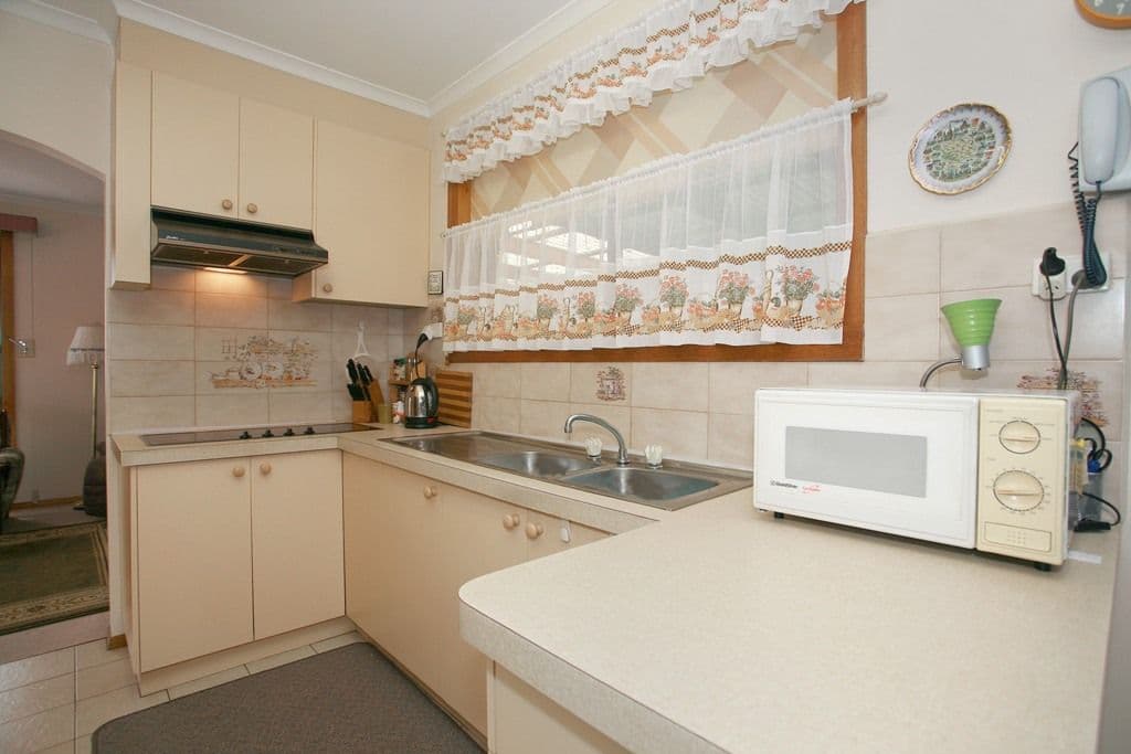 102 Noble Street, NOBLE PARK VIC 3174, Noble Park - Thumbnail 2