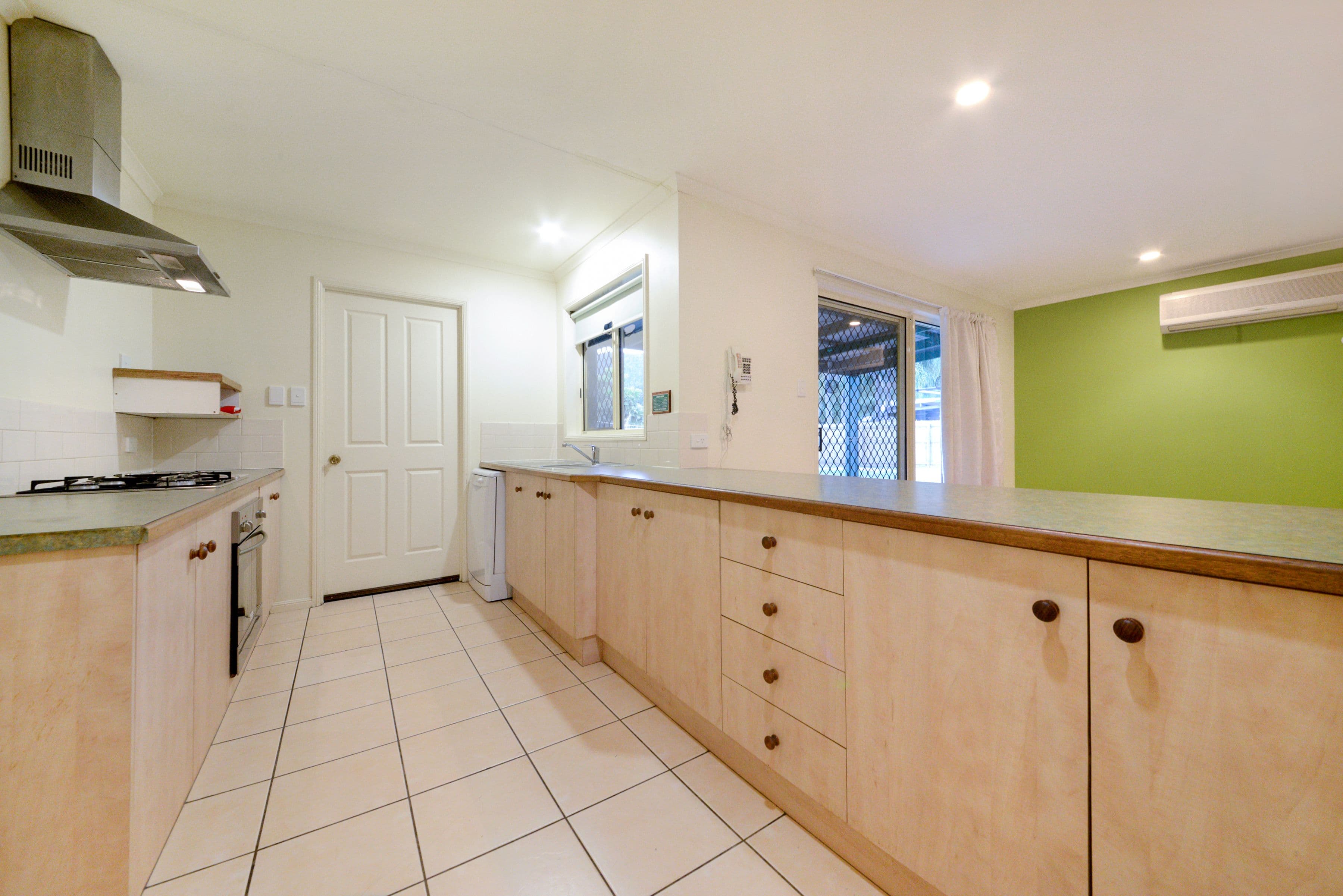 18 Erromango Drive, Jubilee Pocket QLD 4802, Jubilee Pocket - Thumbnail 2