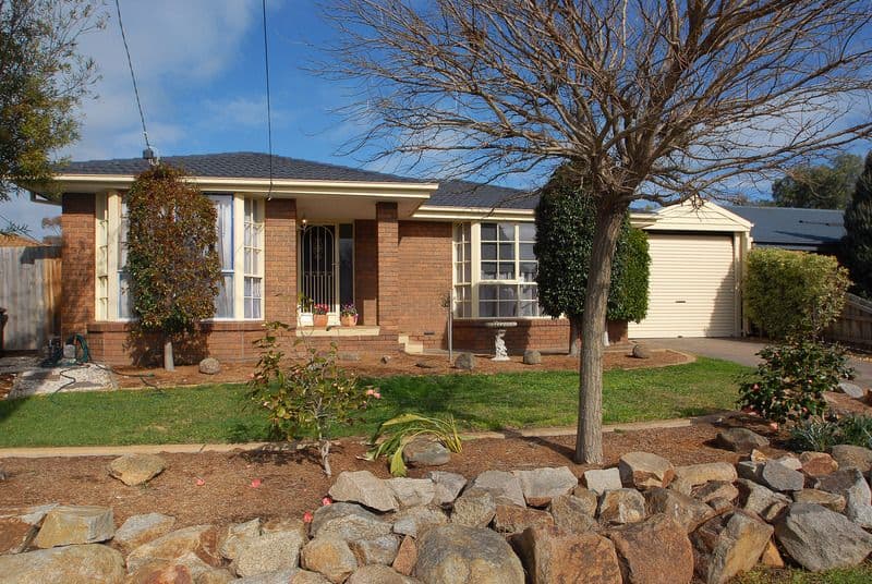 17 Wildcroft Court, CARRUM DOWNS VIC 3201, Carrum Downs - Thumbnail 2