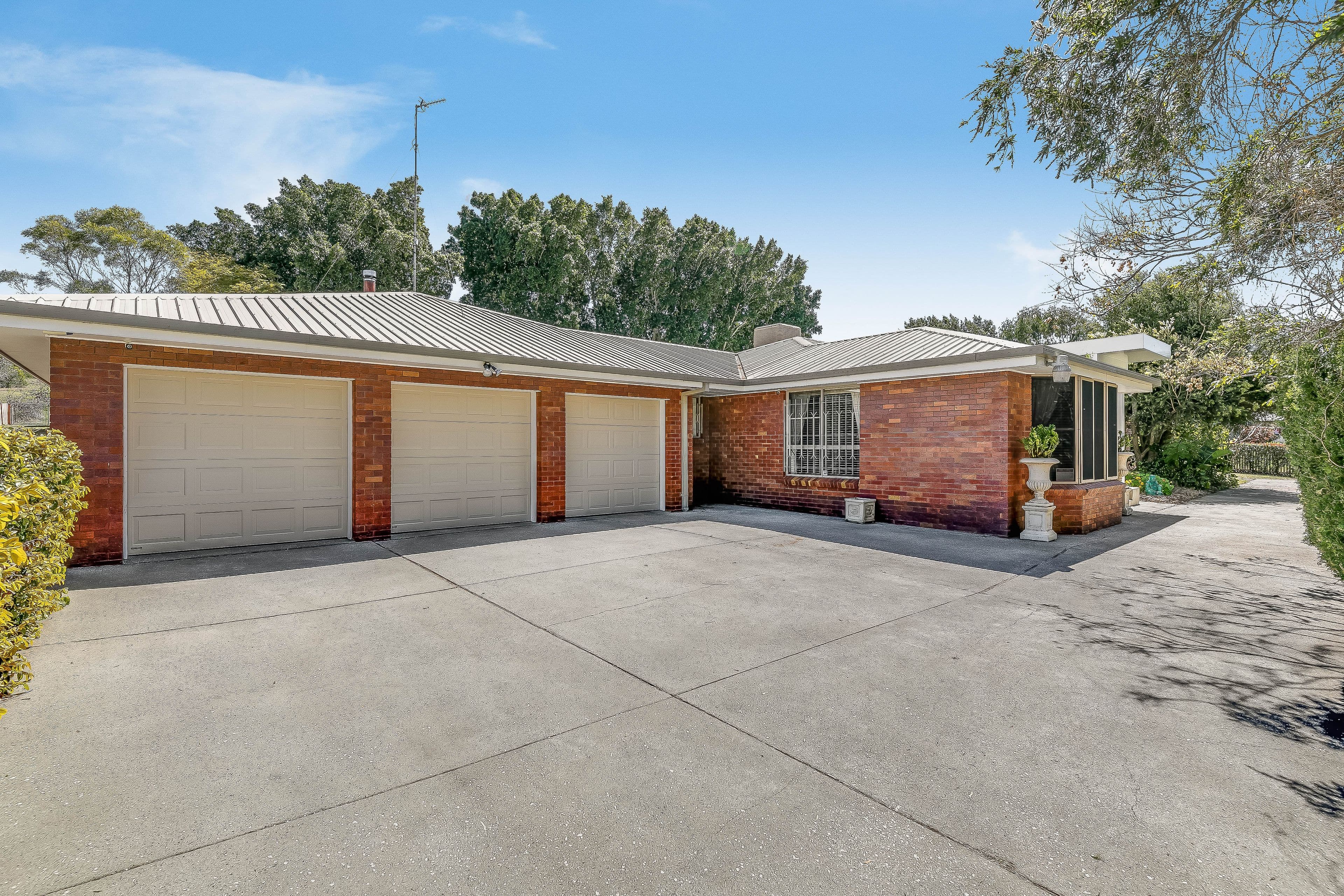 735 Boundary Street, Glenvale QLD 4350, Glenvale - Thumbnail 2